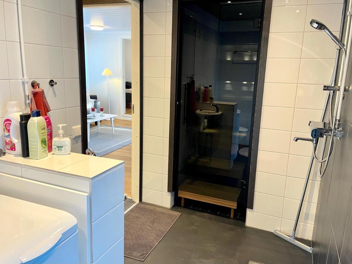 הפרנדה Cozy Renovated House With A Lot Of Parking Space. מראה חיצוני תמונה