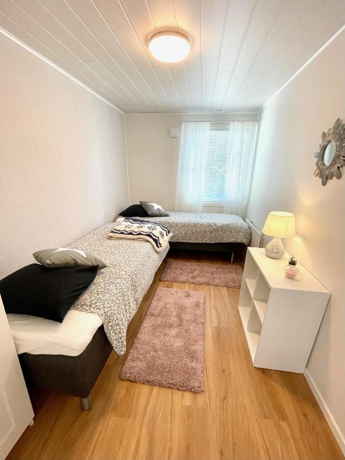 הפרנדה Cozy Renovated House With A Lot Of Parking Space. מראה חיצוני תמונה